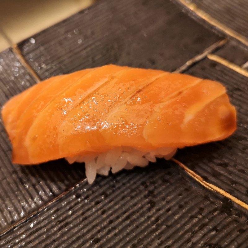 サーモン(HANA-GOYOMI JAPANESE RESTAURANT)