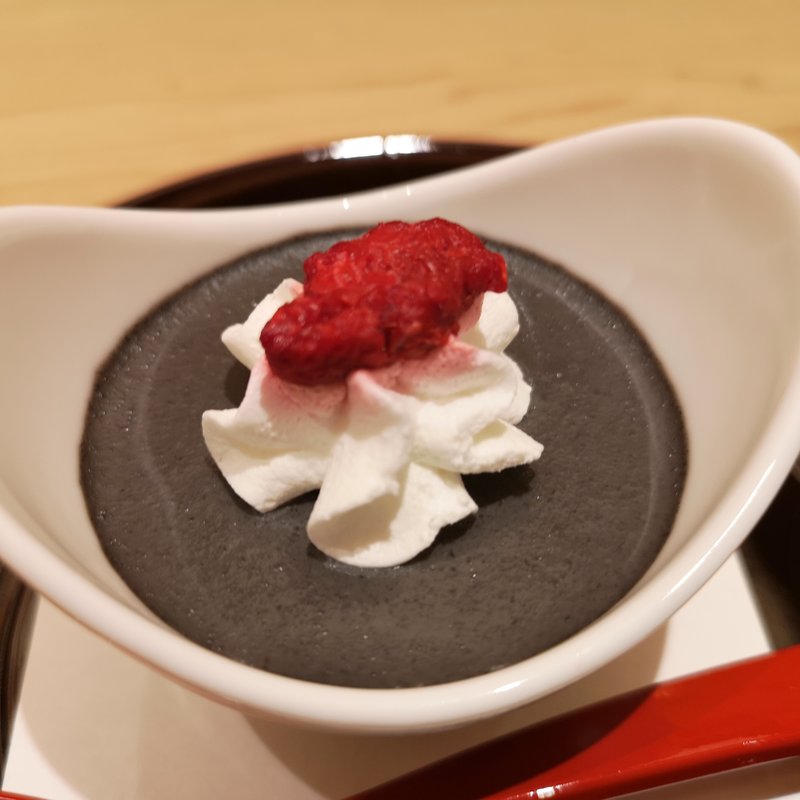 黒ごまのプリン(HANA-GOYOMI JAPANESE RESTAURANT)