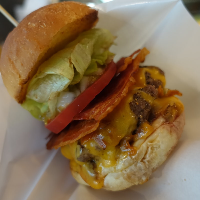 ベーシックバーガー(Beer Pub BRICK LANE（ブリックレーン） 伏見店)