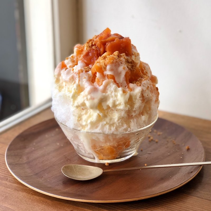 ネクタリンレアチーズ(パンとお菓子のセレクトショップ べつばら)