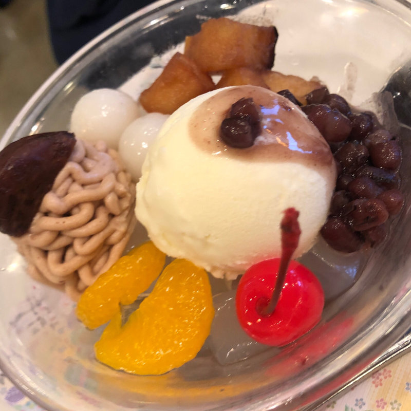 秋の特製あんみつ(UCCカフェプラザ高槻阪急スクエア店)