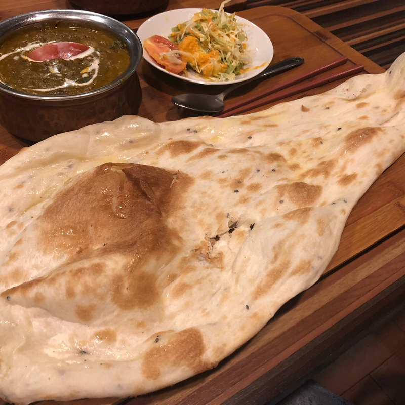 ほうれん草とエビのカレー(インド料理 アミー)