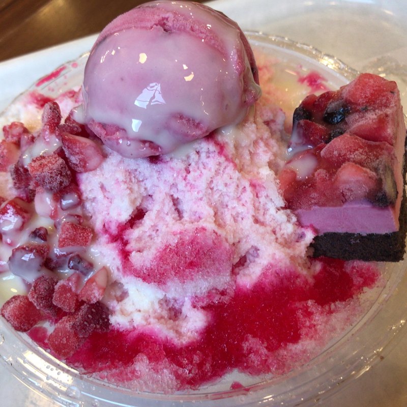 ベリーベリーフラッペ(カフェ ミ カサ)