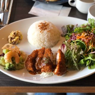 本日のランチプレート Todays Lunch Plate(FRAMES)