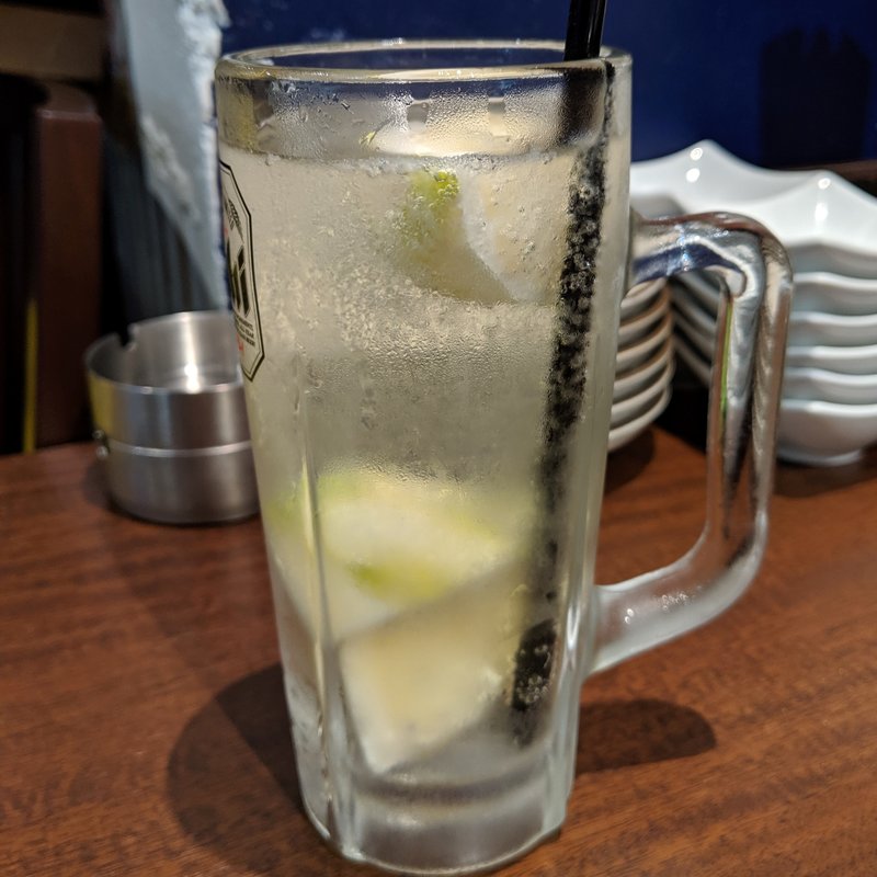 かちんこちんレモンサワー(sashimi dining 魚浜 アンド バル)