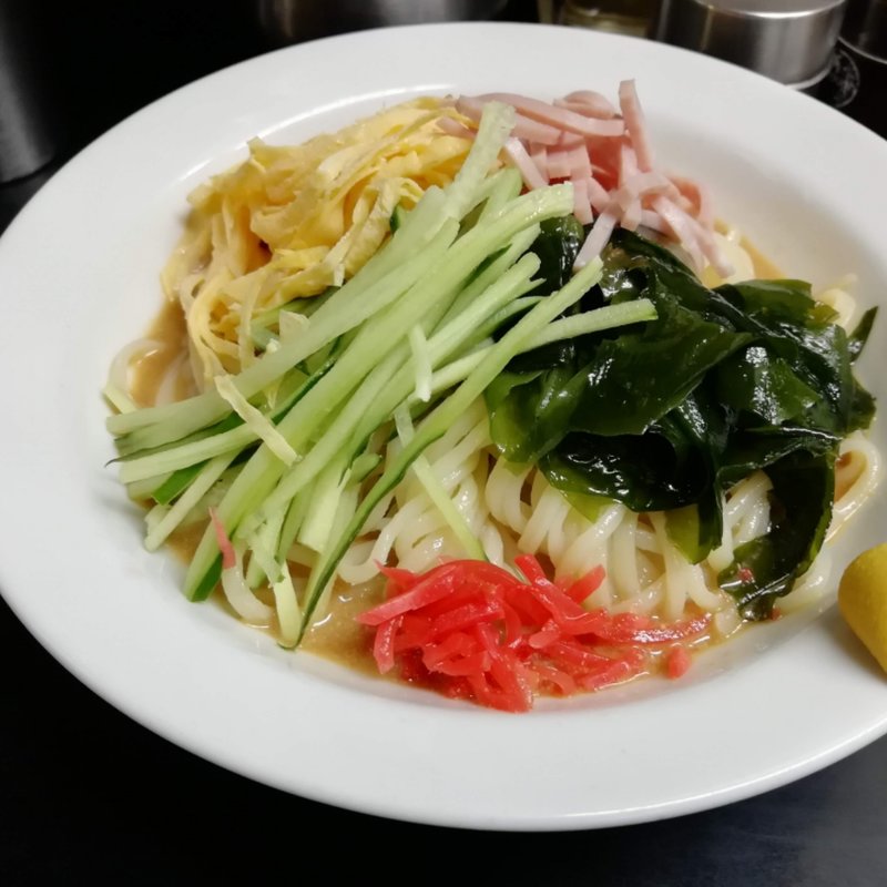冷やし中華（ノーマル）(馬賊 浅草本店)