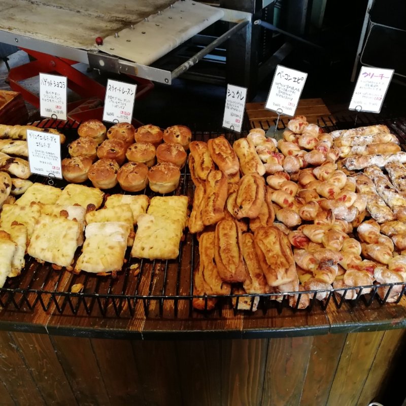 (ポンレヴェック （Pont-l'Eveque）)