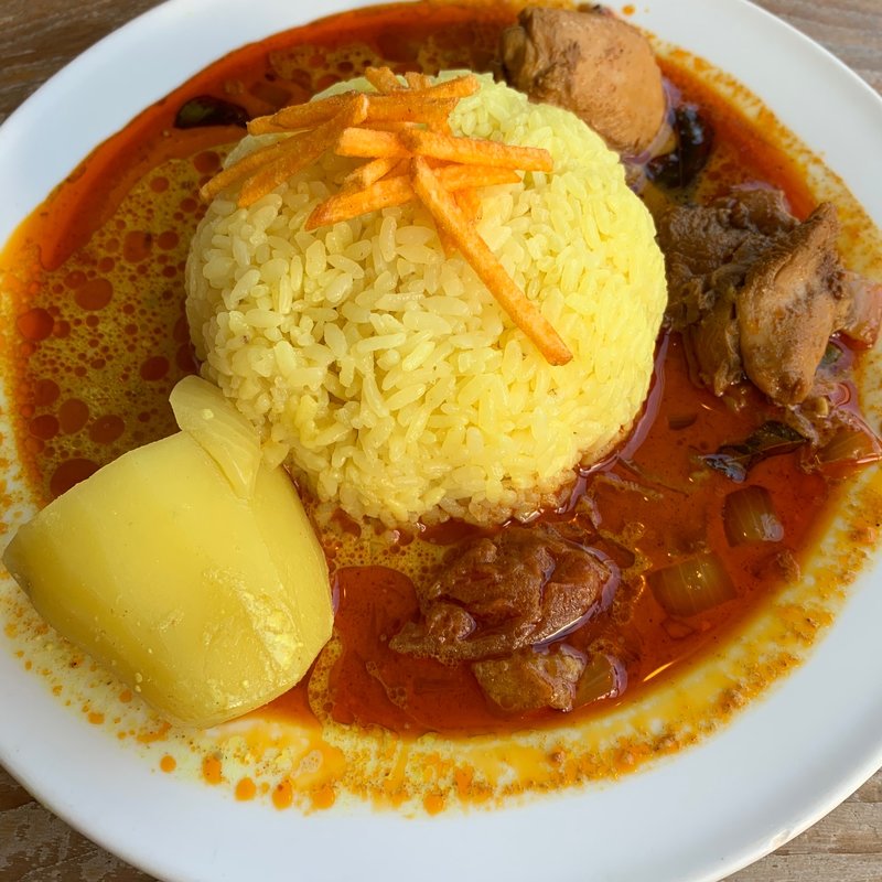 スリランカカレー(不思議香菜 ツナパハ(TUNAPAHA))