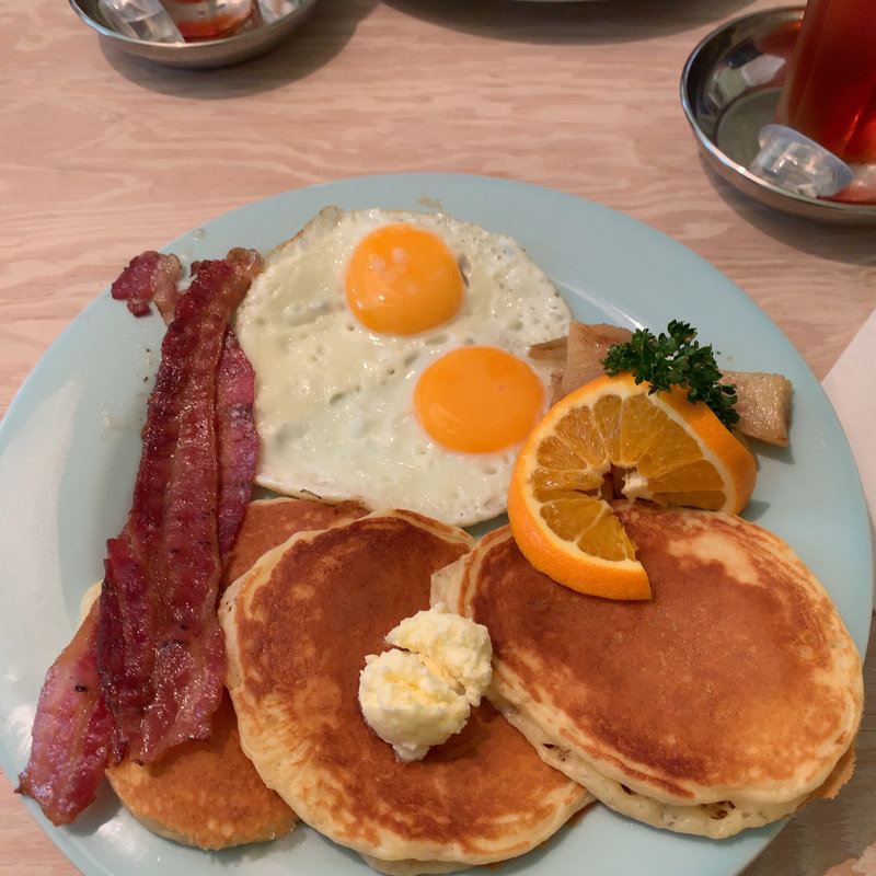 アメリカの朝ご飯＋ブラックティー(world breakfast allday harajuku)