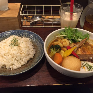 チキンカレー(Rojiura Curry SAMURAI． 神楽坂店 （Rojiura Curry SAMURAI.）)