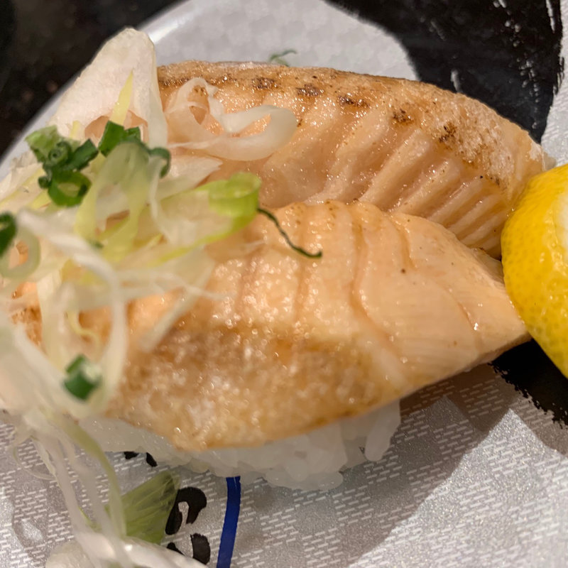 炙りサーモン(すし銚子丸 亀戸店)