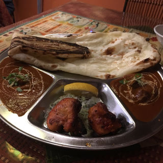 ムガルランチ(ムガルパレス ２号店 （MUGAL　PALASE）)