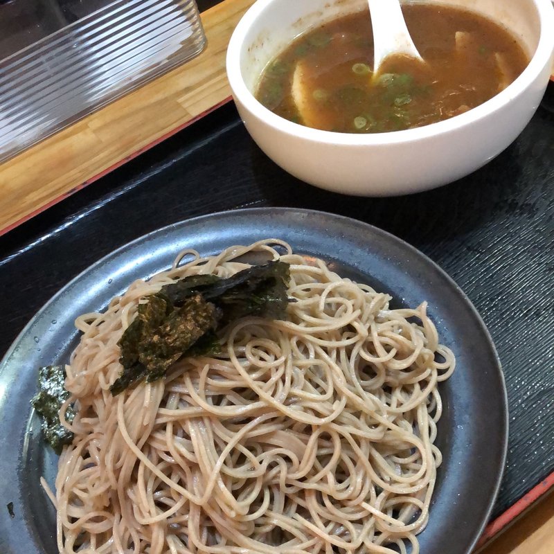 鯛だし・つけ蕎麦　（冷たい麺＋温かいつけ汁）大盛(鯛だしらーめん・蕎麦　サクラ)
