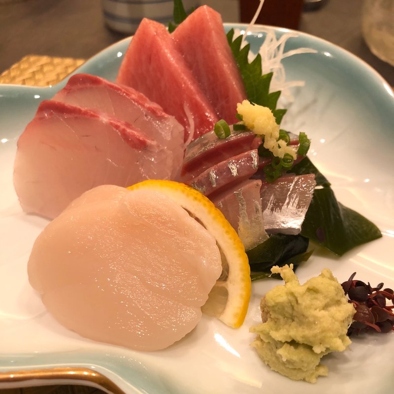 刺身盛り合わせ(（有）菊寿司)