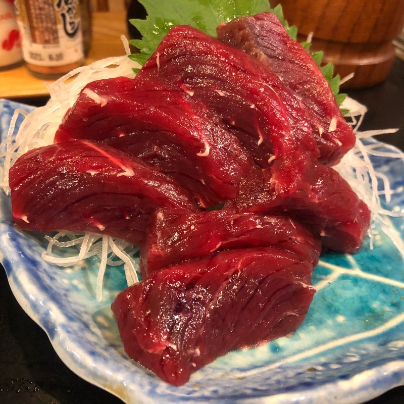 イワシ鯨の刺身(ほろよい )