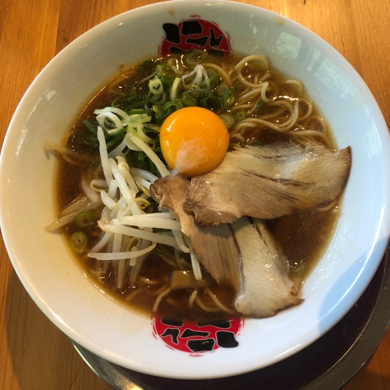 徳島ラーメン生たまご(にし利)