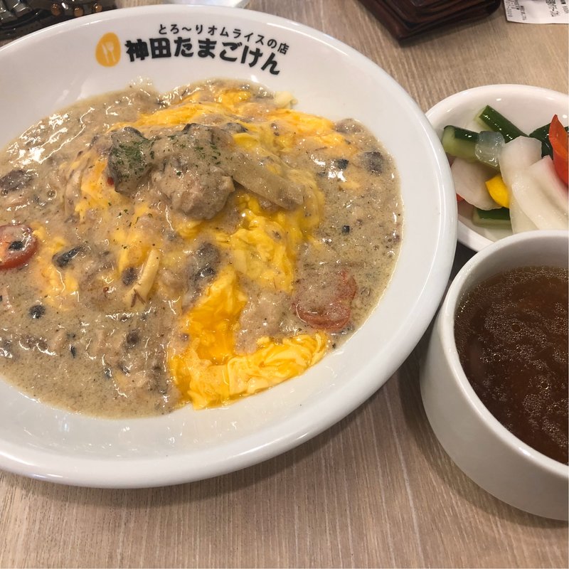 サバとキノコのクリームアヒージョオム(神田たまごけん 福岡天神店)