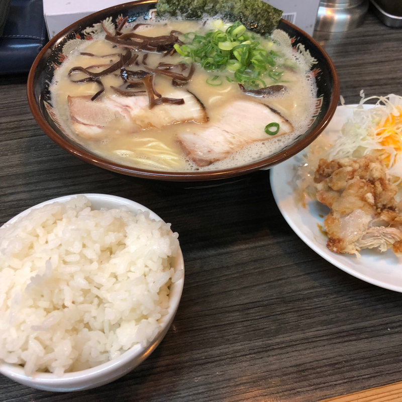ラーメン定食(濃厚とんこつ専門店 栗ちゃんラーメン 紺屋町店)