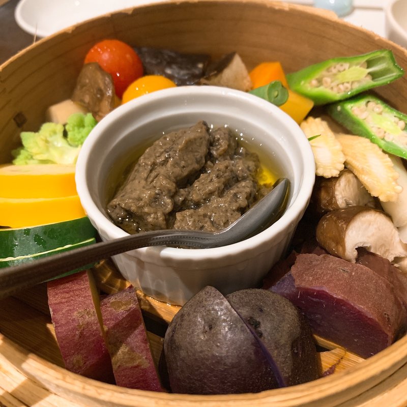 ■ せいろ蒸しのバーニャカウダ(茶良ら （さらら SALALA）)