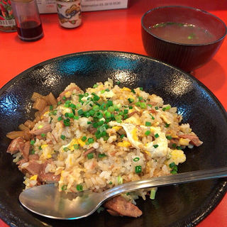沖縄チャーハン＋うまスープ(沖縄料理護佐丸 / Okinawa Restaurant GOSAMARU)