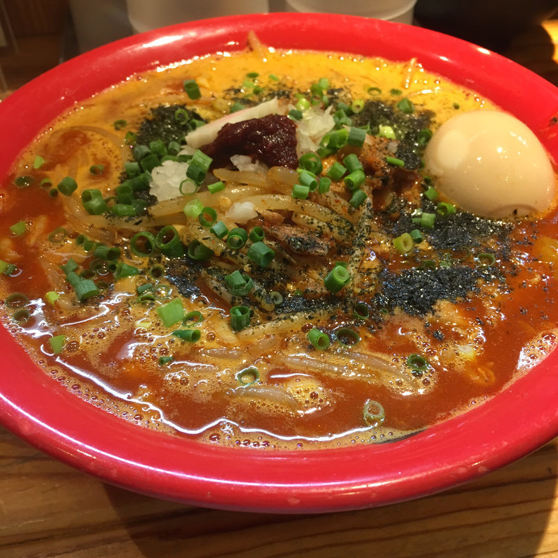 赤辛中華そば(玉・赤備（あかぞなえ）)