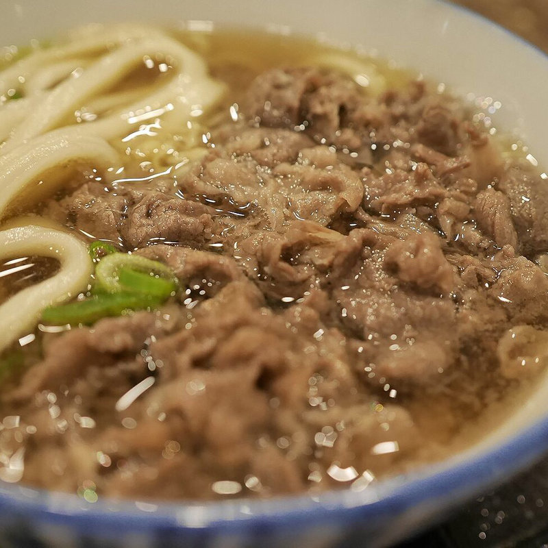 うどんに肉トッピング(うどん家あぶく )