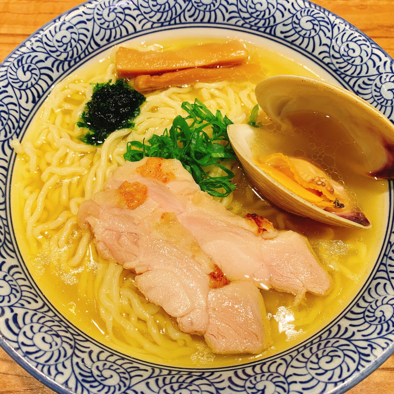 貝鶏豚の塩そば(ラーメン燈郎)