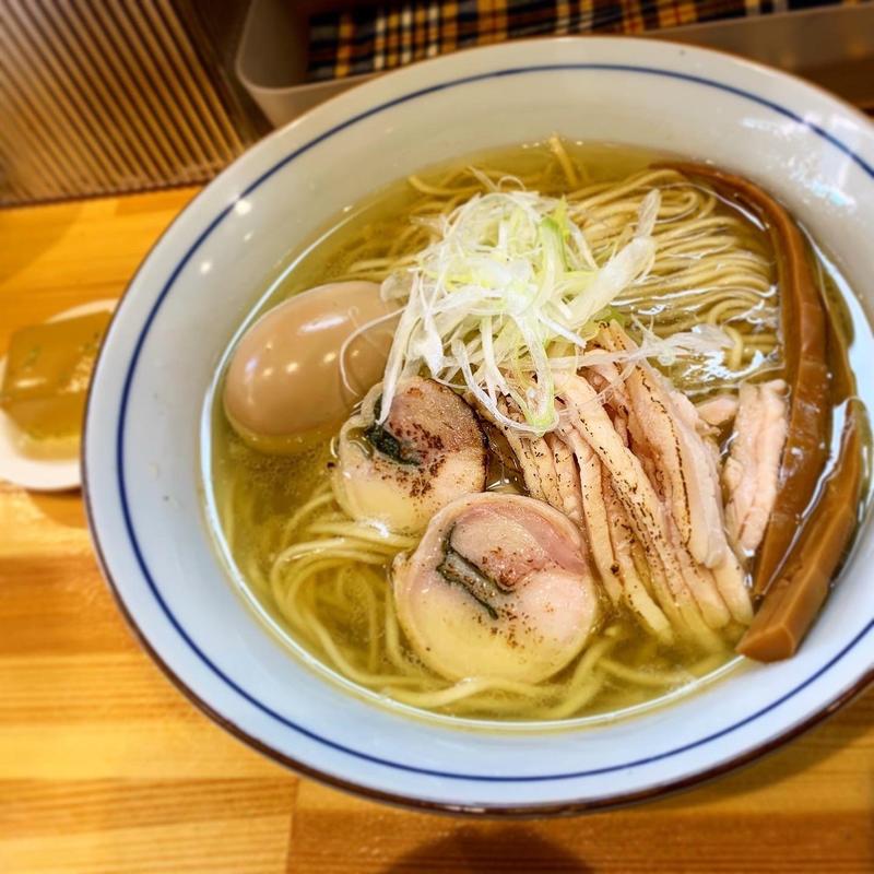 鶏そば　塩のほうへ(味玉)(コッチネッラ（Coccinella）)