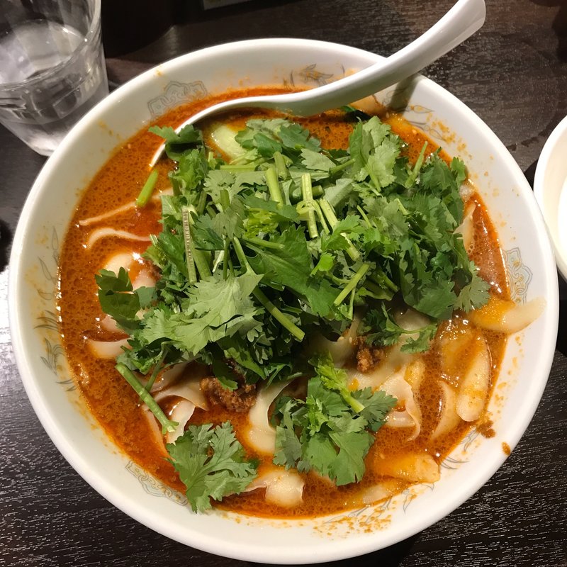 担々刀削麺（大）(刀削麺 張家 麹町店 )