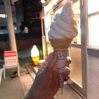 よつ葉北海道ソフトクリーム(ジンギスカン　まえだや)