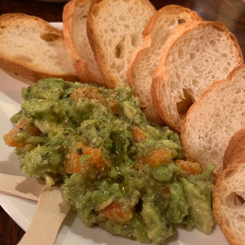 海老・サーモン・アボカドのタルタル(洋食バル ウルトラ )