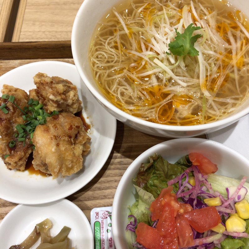 鶏麺ランチセット(糖朝 CAFE 横浜ランドマークプラザ店)