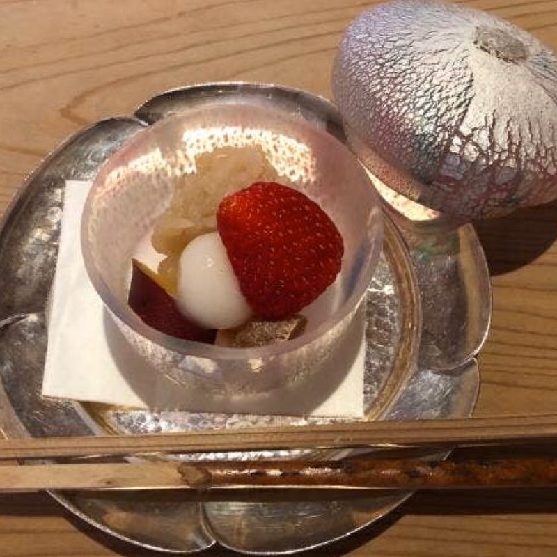 白つぶ餡、いちご、干し柿、白玉、さつま芋、抹茶(青草窠)