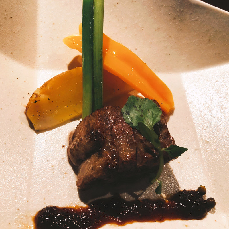 蔵元厳選牛のグリル 生胡椒ステーキソース(蔵元料理 天青)