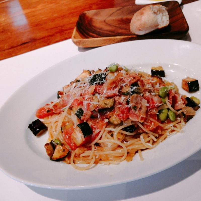 夏野菜のトマトソースパスタ(Antica Trattoria L'OFFICINA DEL CIBO)