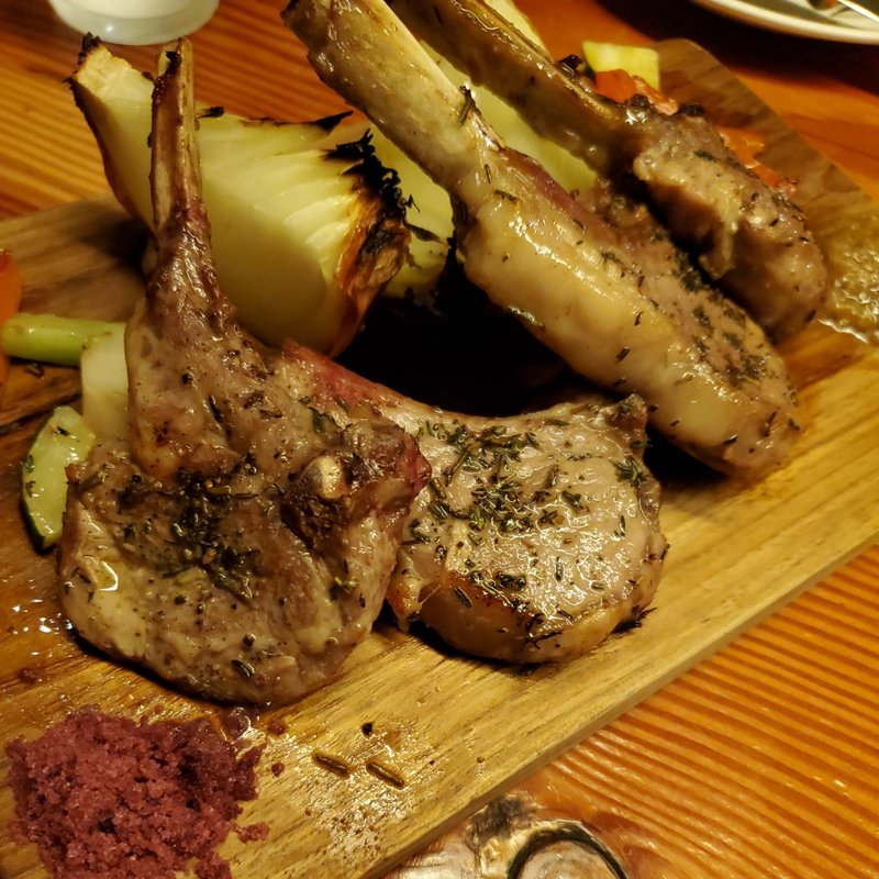 ラムチョップ！&グリル野菜(ワインの酒場。ディプント大手町店)