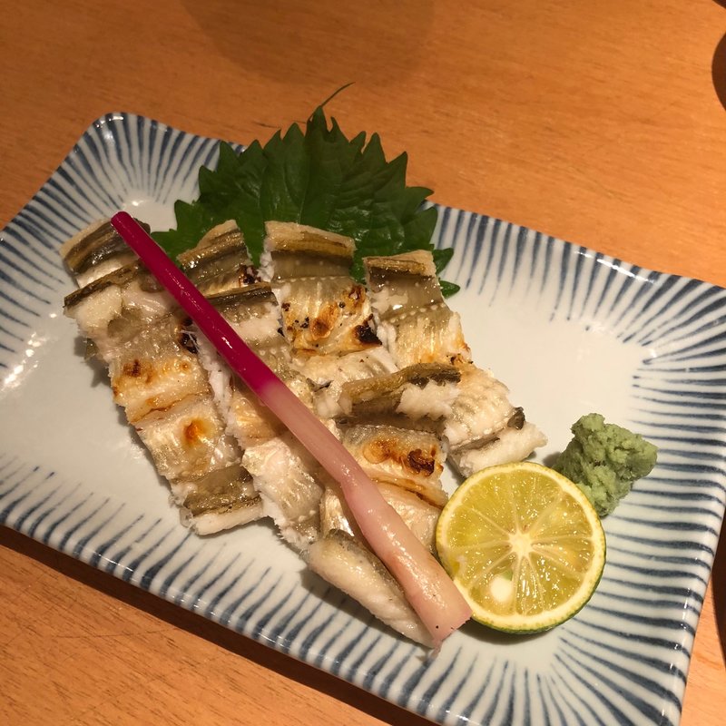 穴子の白焼(魚がし鮨 田町本店 （うおがしすし）)
