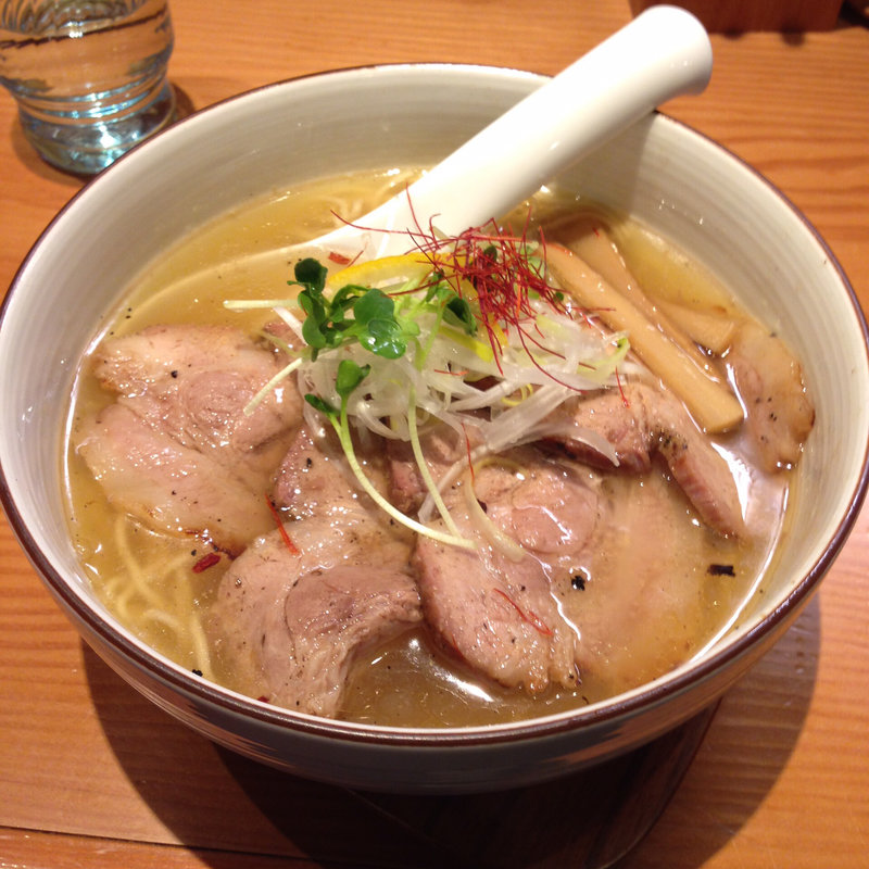 炙り豚和塩らぁ麺(麺やひだまり )