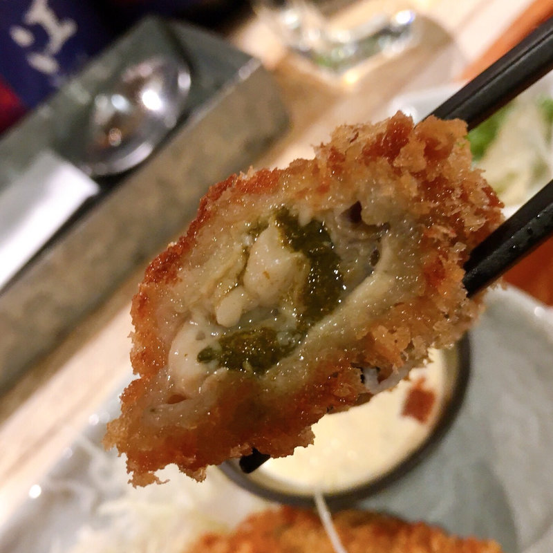 広島産大きなカキフライ定食(新宿オイスターバーワーフ)