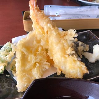 寿司のにぎり定食（天ぷら）(食処さんぞくや 東福岡店)