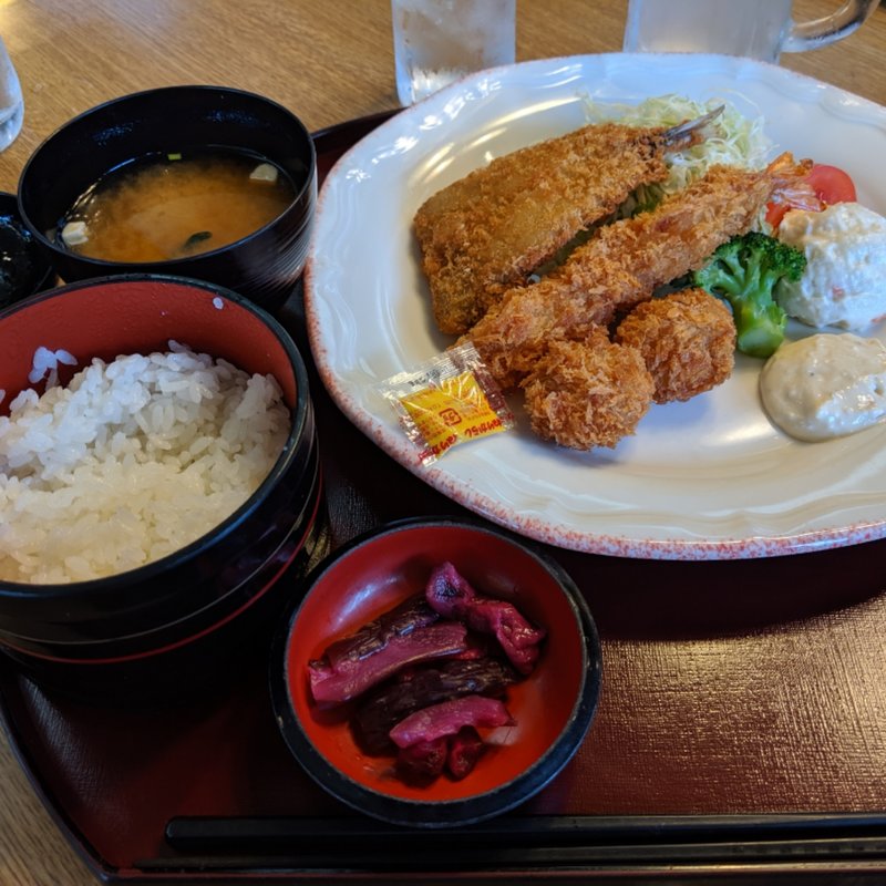 ミックスフライ定食(ニュー・トーキョー 東京競馬場店 )