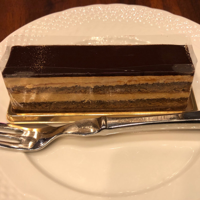 星乃珈琲のオペラ(星乃珈琲店 枚方店)