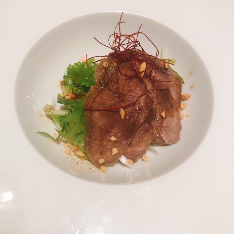 四川風牛タン(にくがとう)