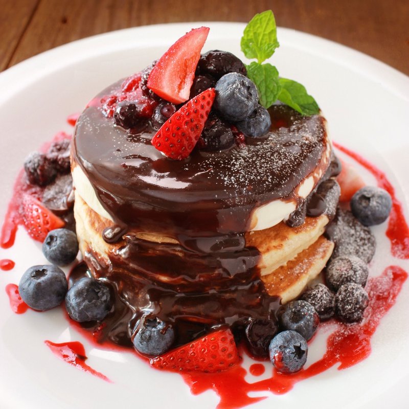 ダークチョコレート&ベリーパンケーキ(アロハテーブル／グッデイズ・マラサダ アトレ吉祥寺店)