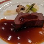 じっくり焼いた牛フィレ肉のローストと温野菜　赤ワインソース(帝国ホテル 大阪)
