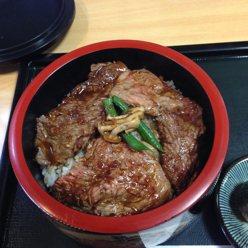 ステーキ重(ぐっど )