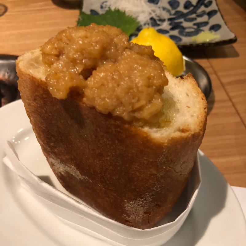 年商2億円のガーリックトースト(大衆酒場レインカラー)