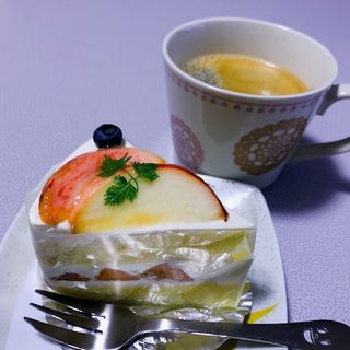 桃のケーキ(LOTUS 大橋店 （ロテュース）)