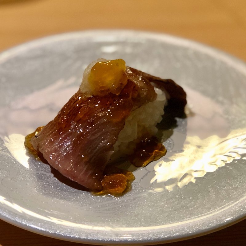 和牛炙り(グルメ回転寿司 函太郎 五稜郭公園店)