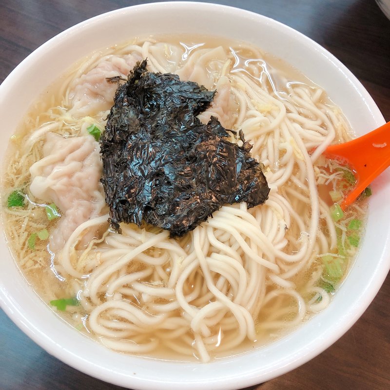 ジャンボ海老入りワンタンメン(温州大饅頭)